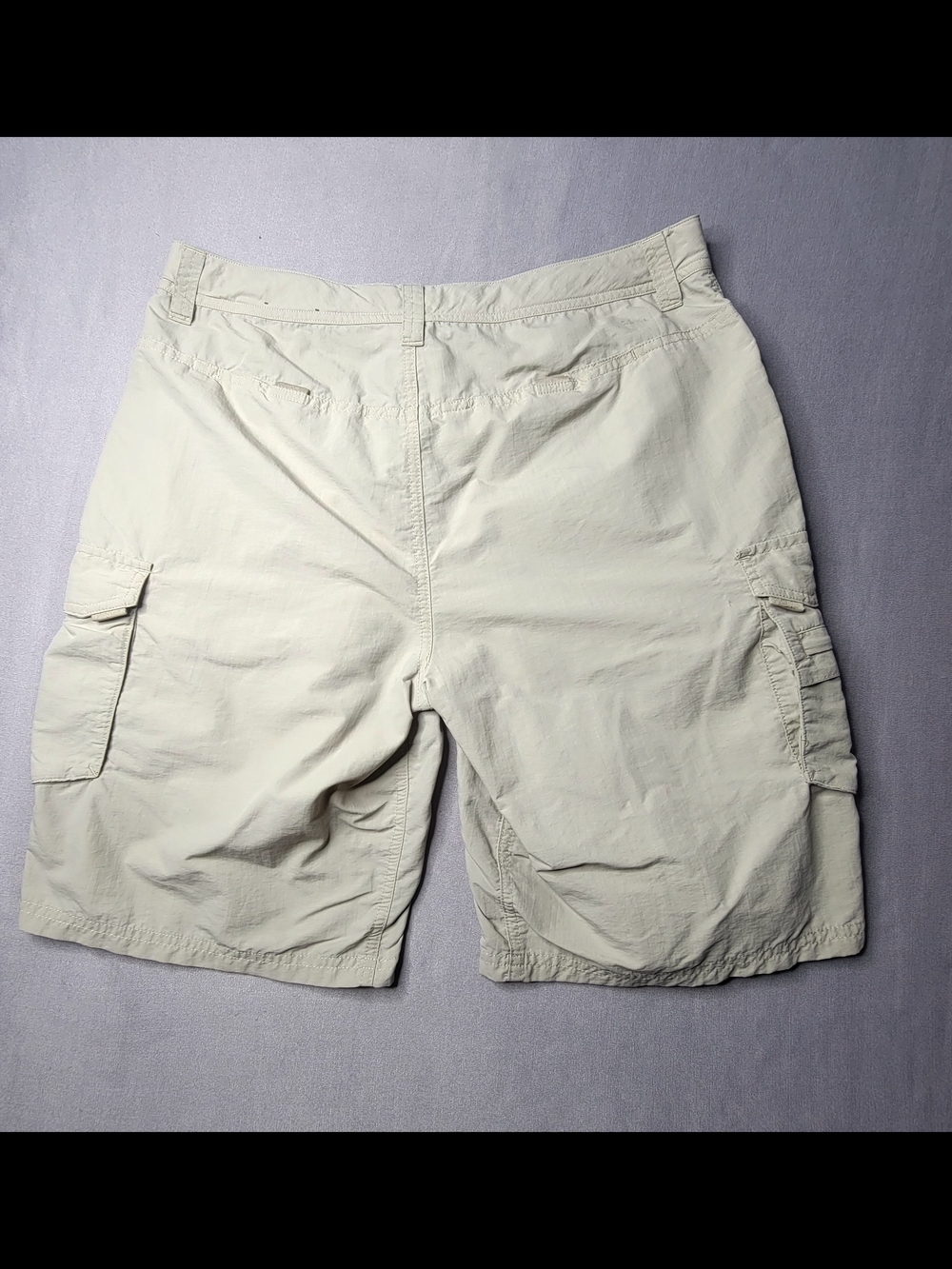 REI. Womens Sahara Cargo Short Khaki  Size 10